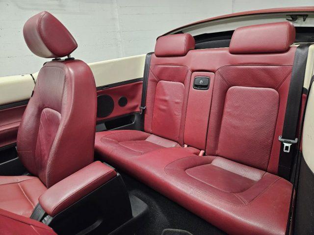 VOLKSWAGEN New Beetle 1.6 Cabrio Lim. Red Edt.