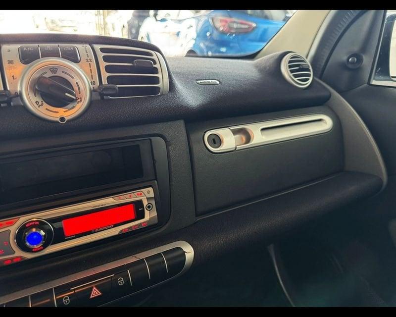 smart fortwo 2ª serie 1000 52 kW MHD coupé passion