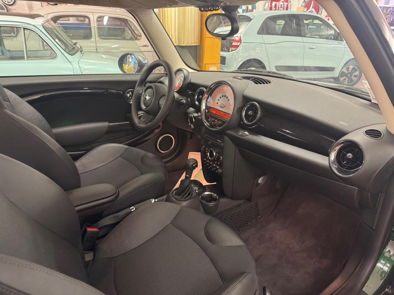 Mini 2.0 16V Cooper D Automatica