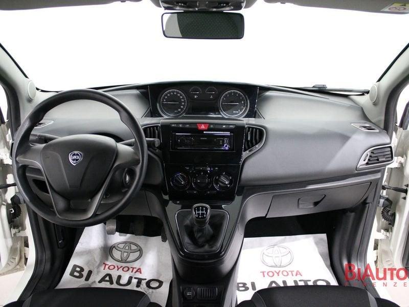 Lancia Ypsilon Ypsilon 1.2 69 CV 5 porte Silver