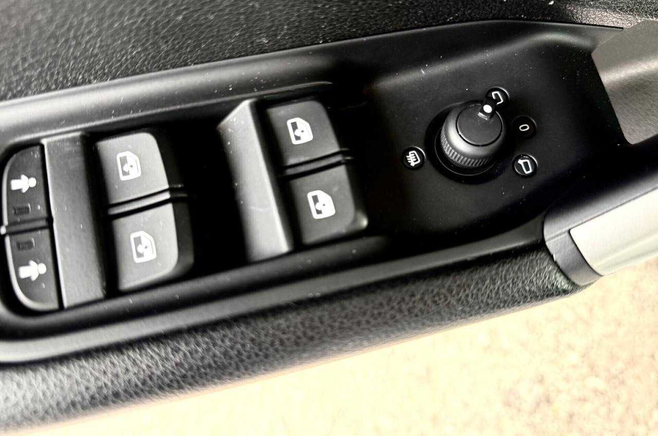 AUDIQ2 1.6 TDI S tronic *NAVI