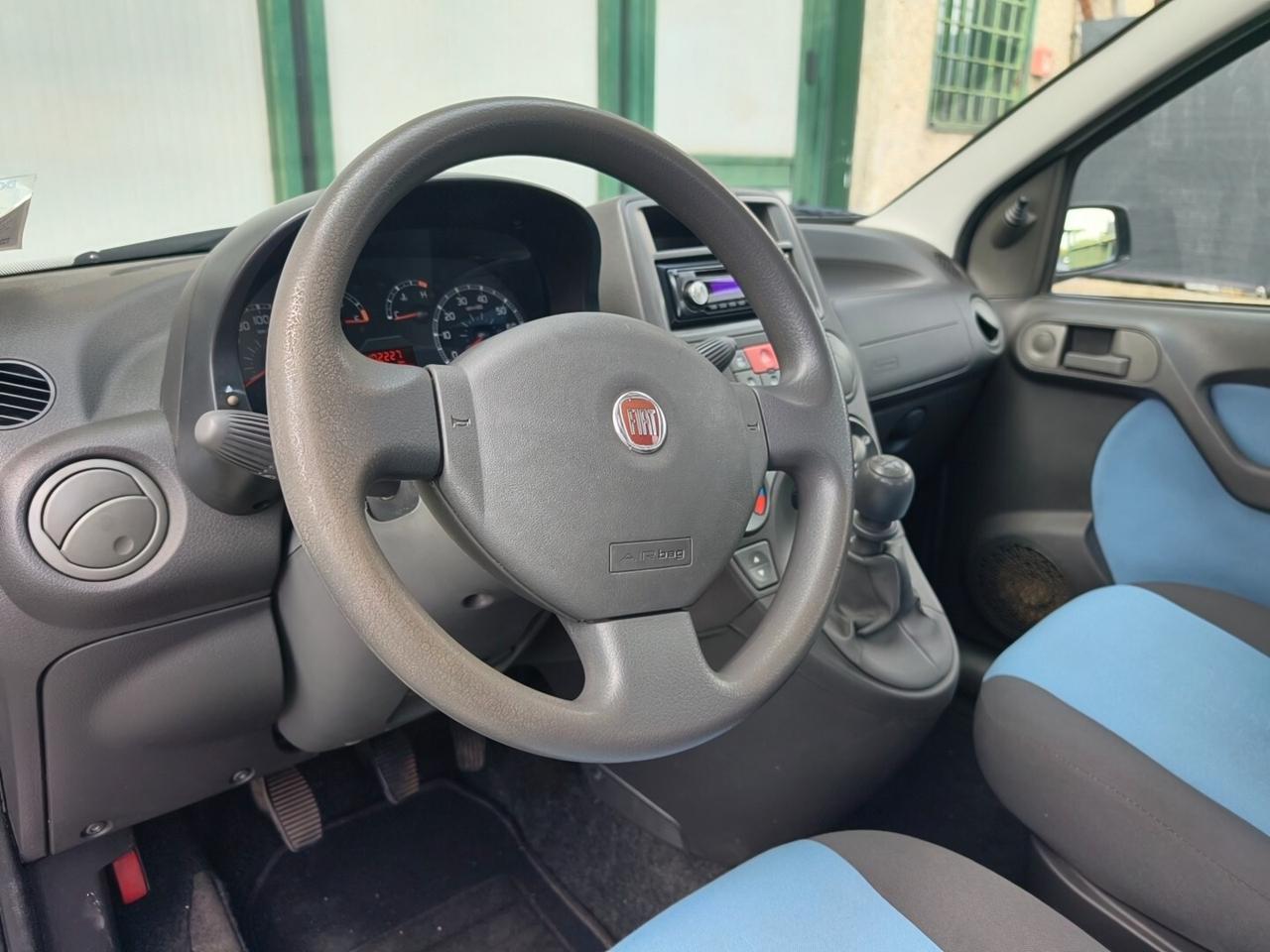 Fiat Panda 1.2 BENZINA NEOPATENTATI POCHI KM PRONTA CONSEGNA