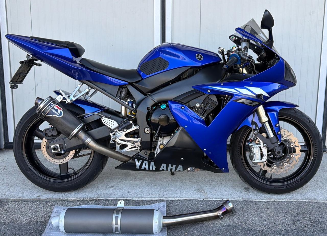 Yamaha YZF R1