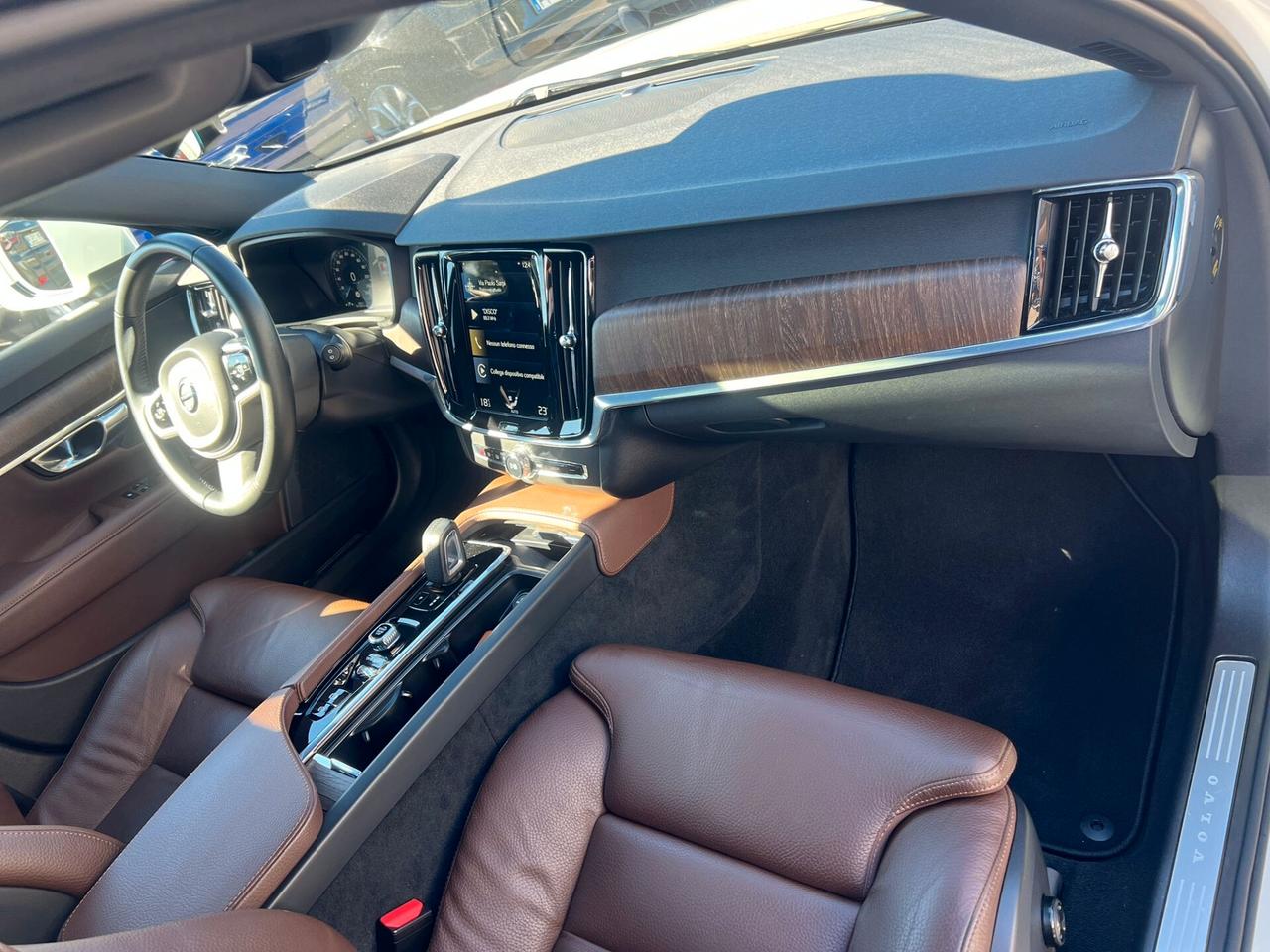 Volvo V90 Cross Country B4 (d) AWD Geatronic Business Pro Line