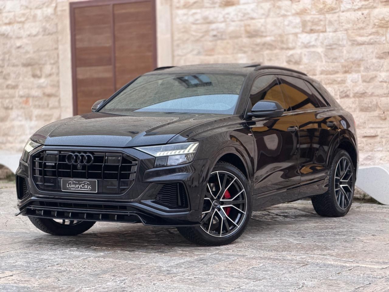 Audi Q8 50 TDI 286 CV QUATTRO S LINE EDITION TETTO MATRIX LED