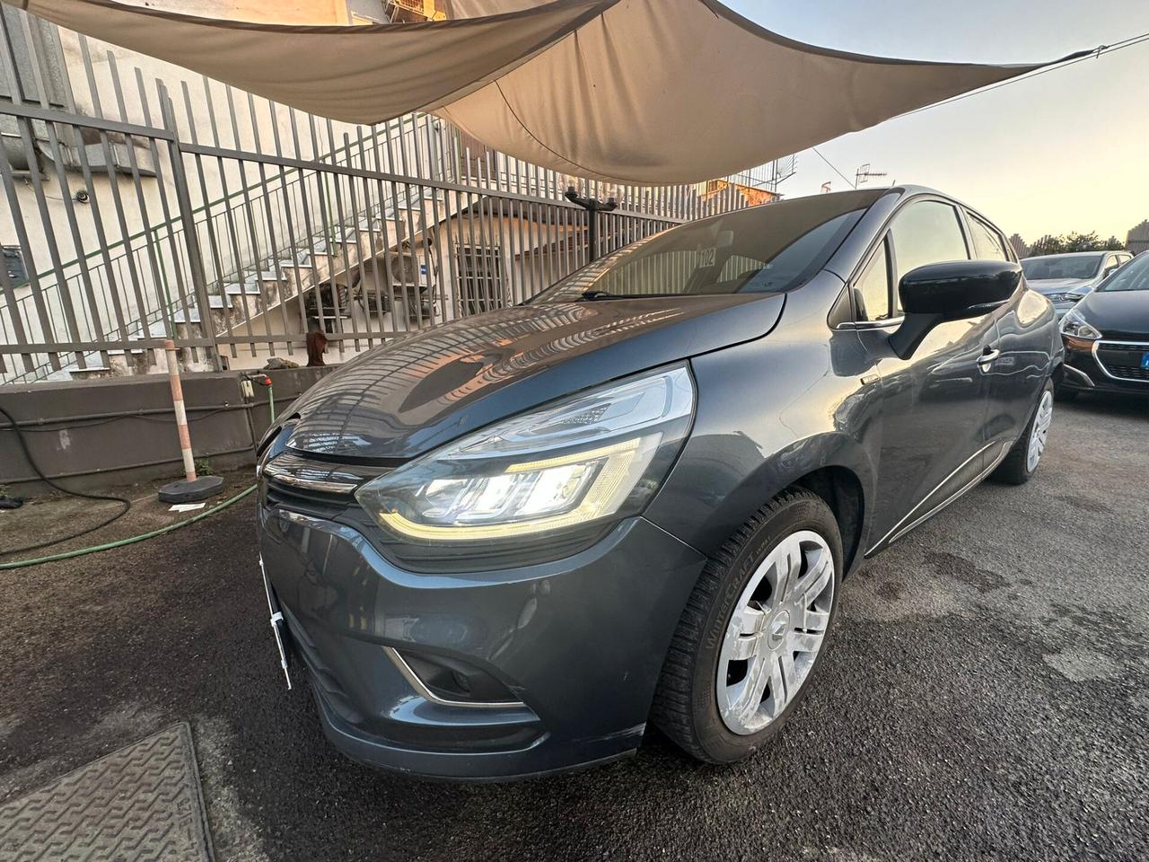 Renault Clio TCe 12V 90 CV GPL 5 porte Moschino Zen NAVI RETROCAMERA SENSORI PARK