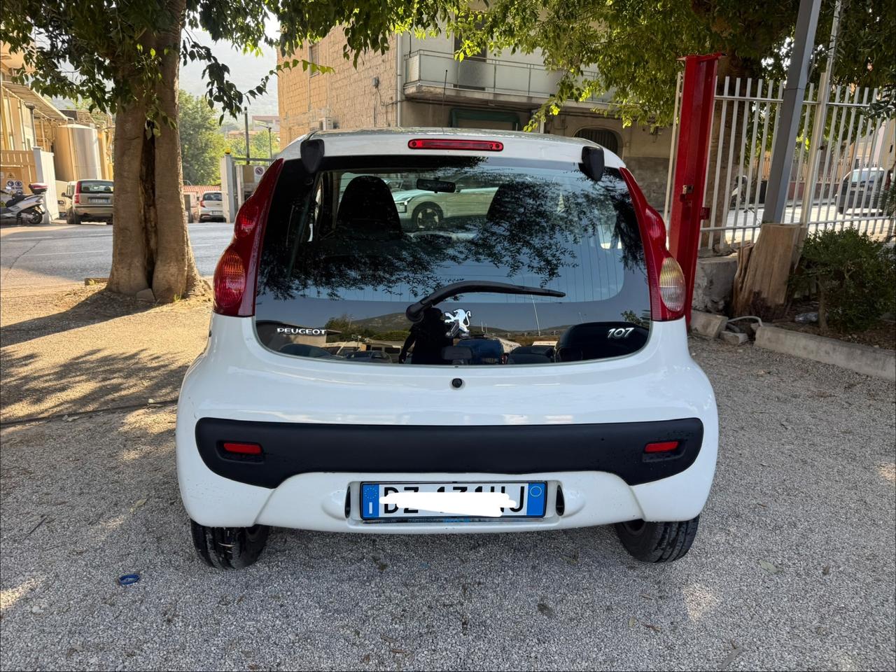 Peugeot 107 1.0 68CV 5p. Sweet Years 2Tronic