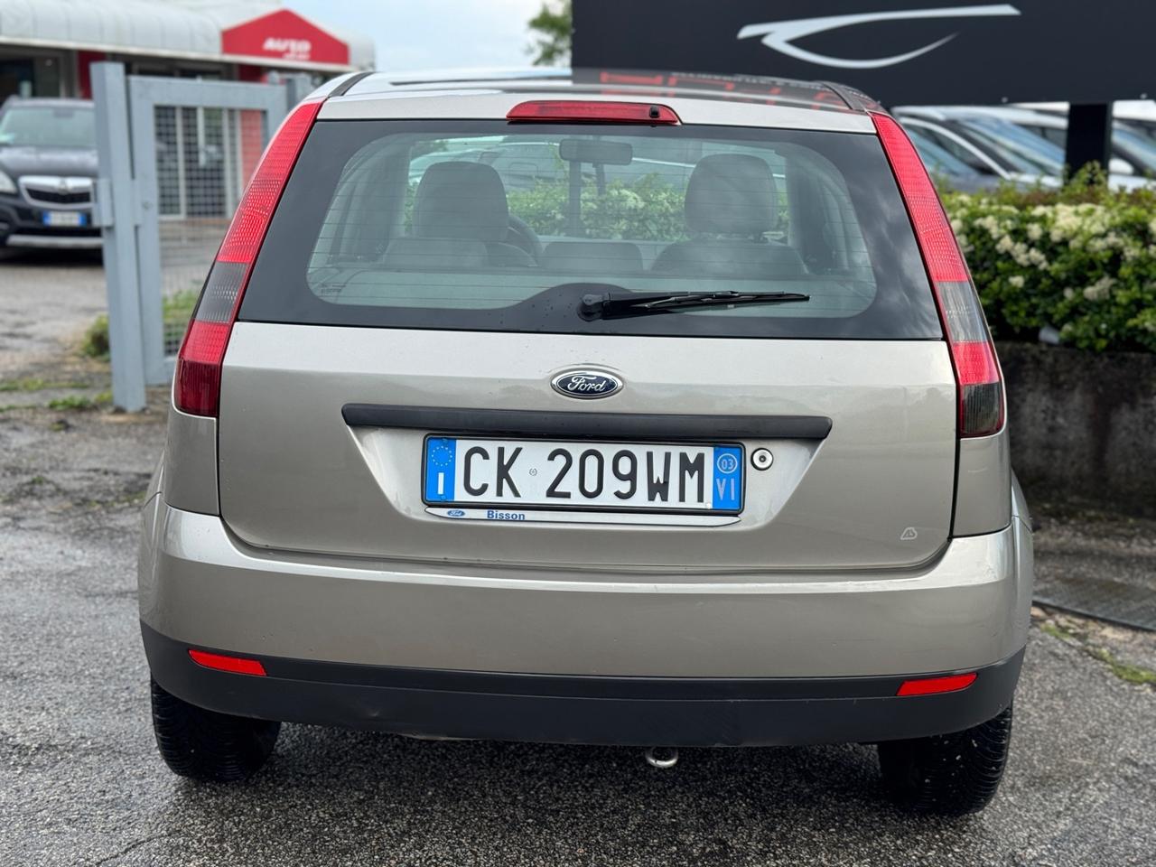 Ford Fiesta 1.2 16V 5p. Ghia