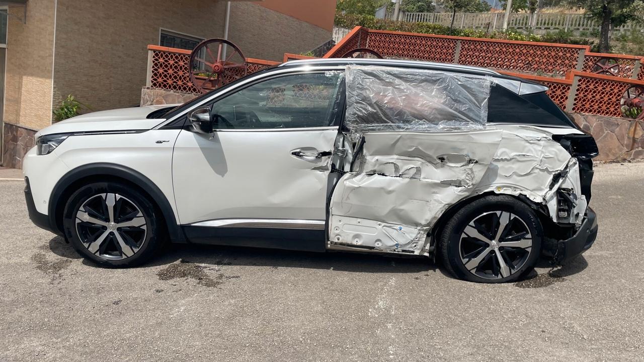 Peugeot 3008 BlueHDi 180 S&S EAT8 GT