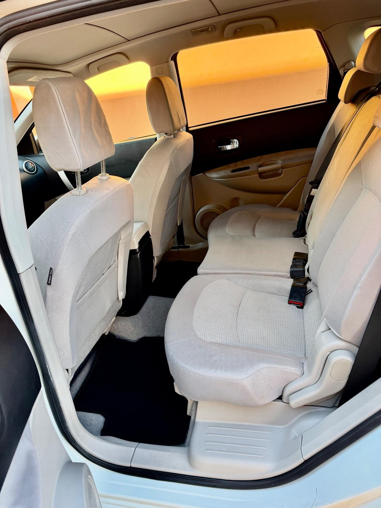 Nissan Qashqai Qashqai+2 2.0 dCi DPF 4WD aut. n-tec