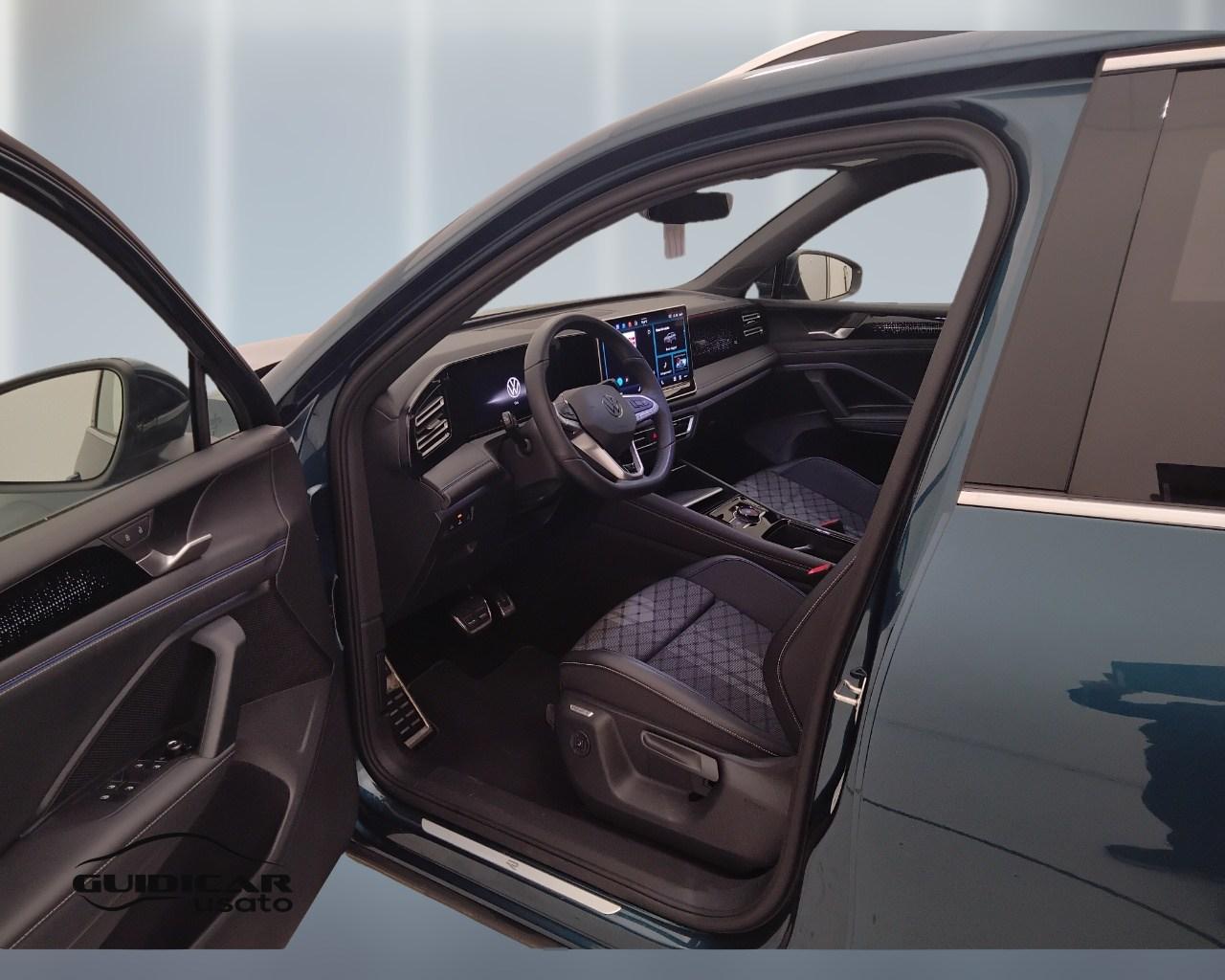 VOLKSWAGEN Tiguan III 2024 - Tiguan 2.0 tdi R-Line 150cv dsg