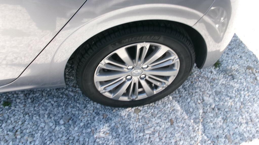 Peugeot 208 5 Porte 1.2 PureTech Allure