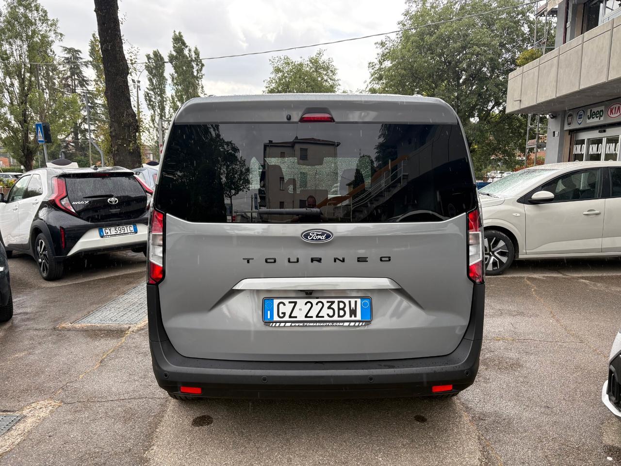 Ford Tourneo Courier 1.0 EcoBoost Titanium