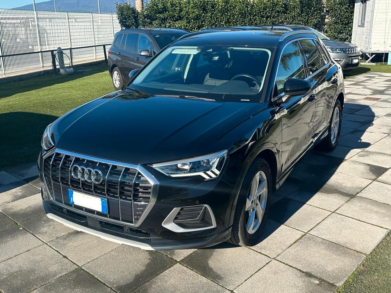Audi Q3 2.0 TDI 150CV S tronic 200 SPORT-FARI FULL LED