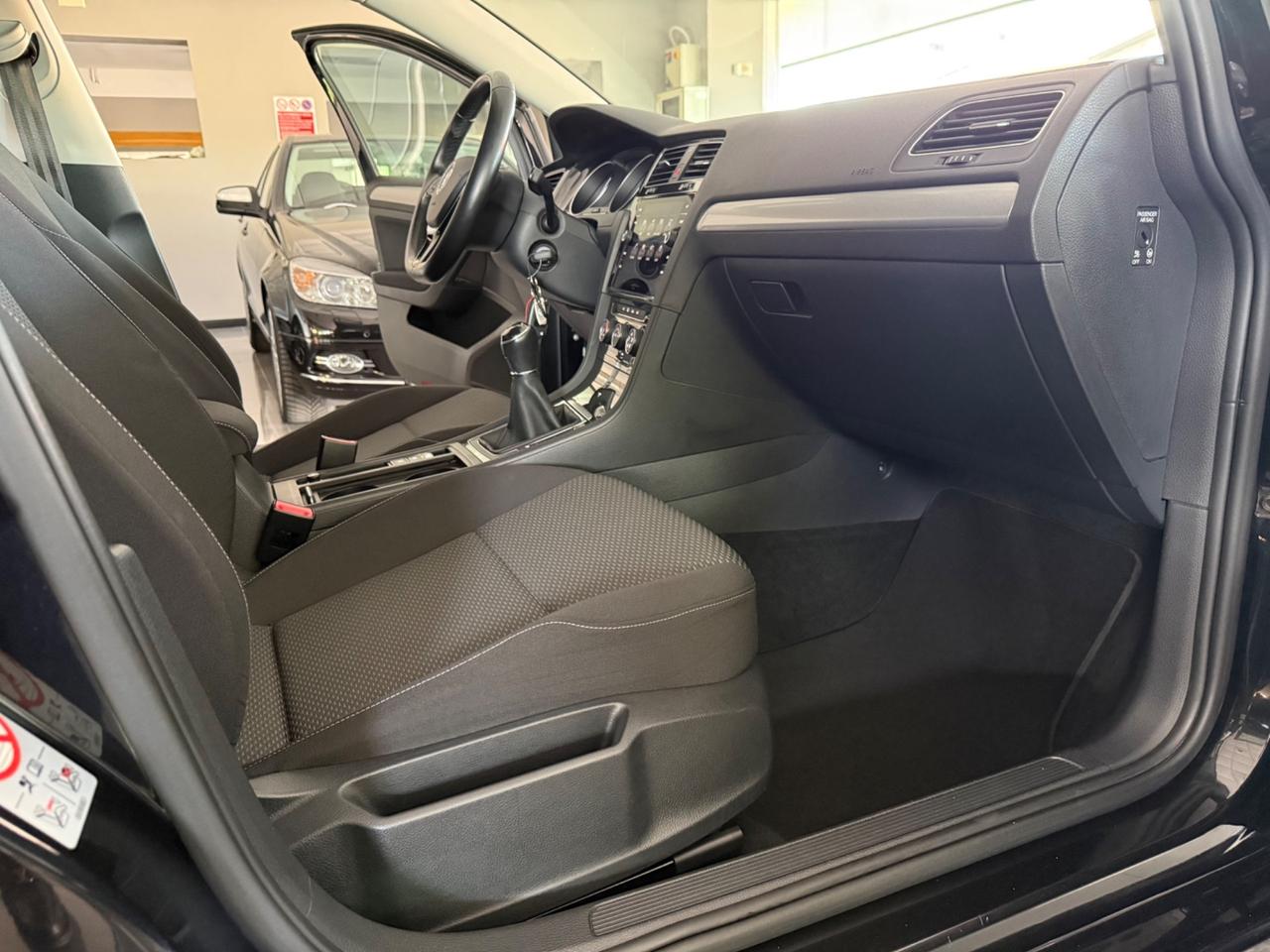 Volkswagen Golf p 5p 1.0 tsi Trendline 85cv NEOPATENTATI !!