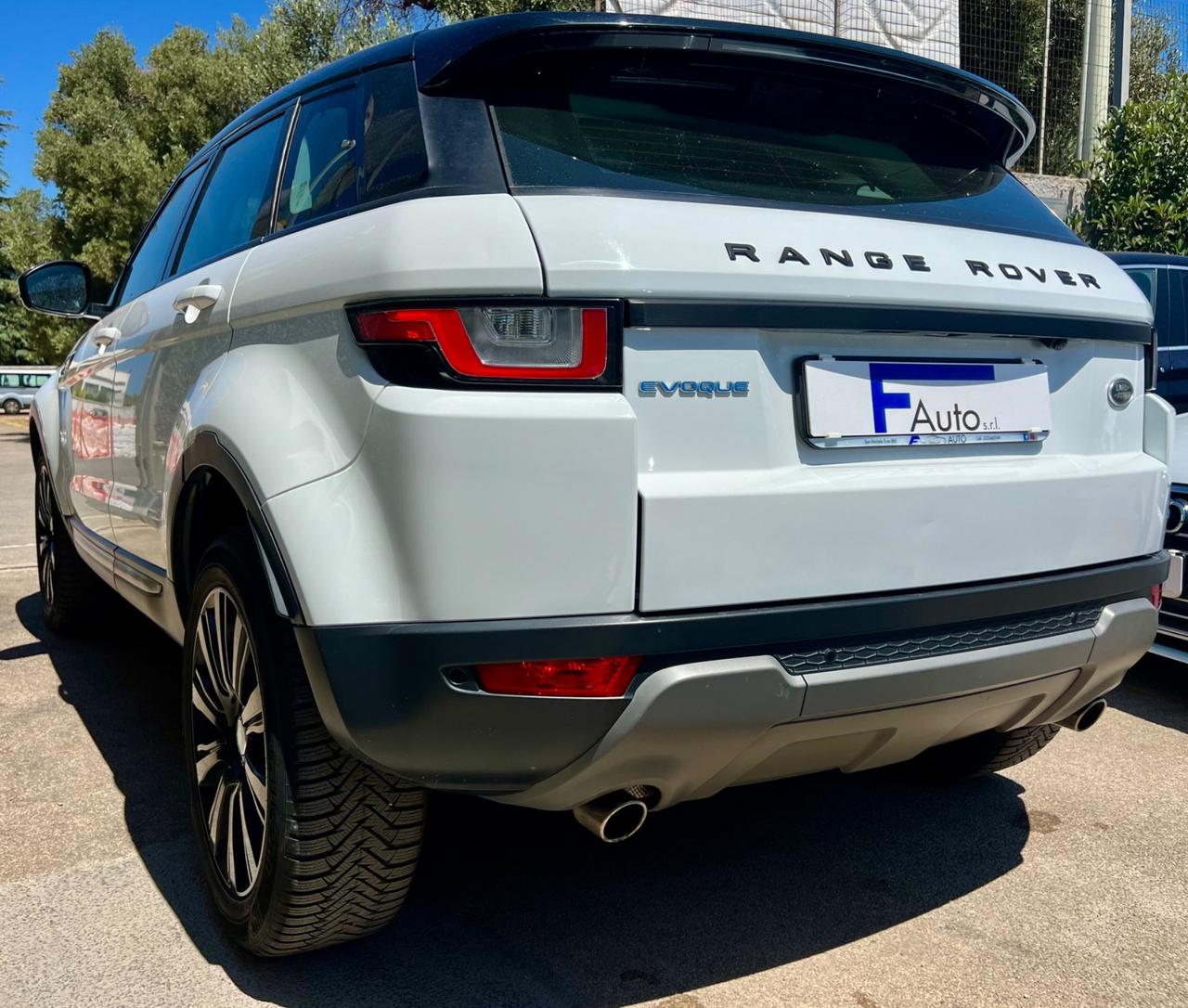 Range Rover Evoque 2.0 eD4 CAMBIO MANUALE,Navi,Xeno,Retrocamera sensori,Climatronic biz.,ecc.