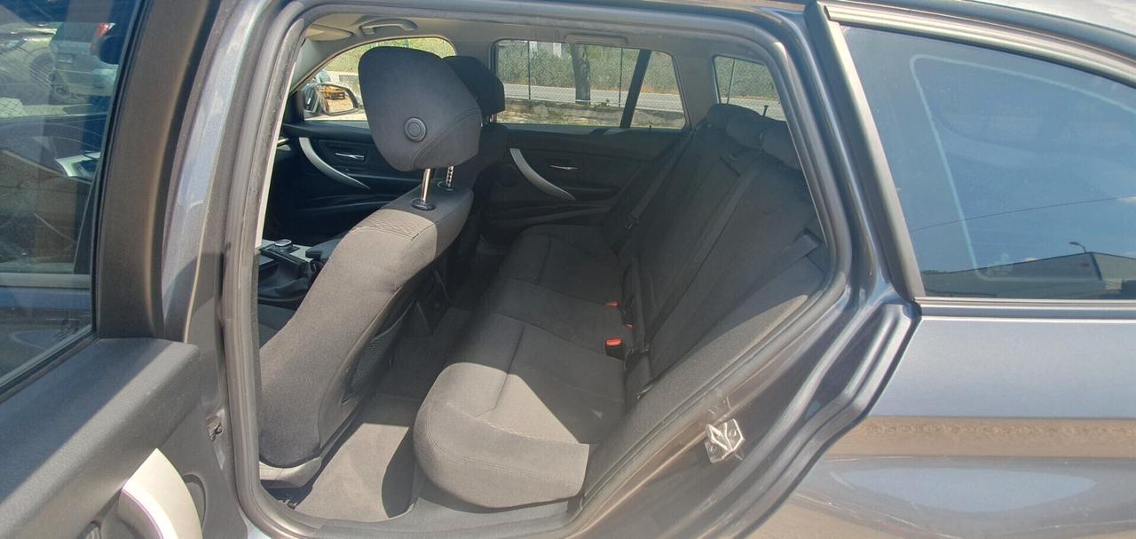 Bmw 320d Efficient Dynamics Touring Business Advantage aut.