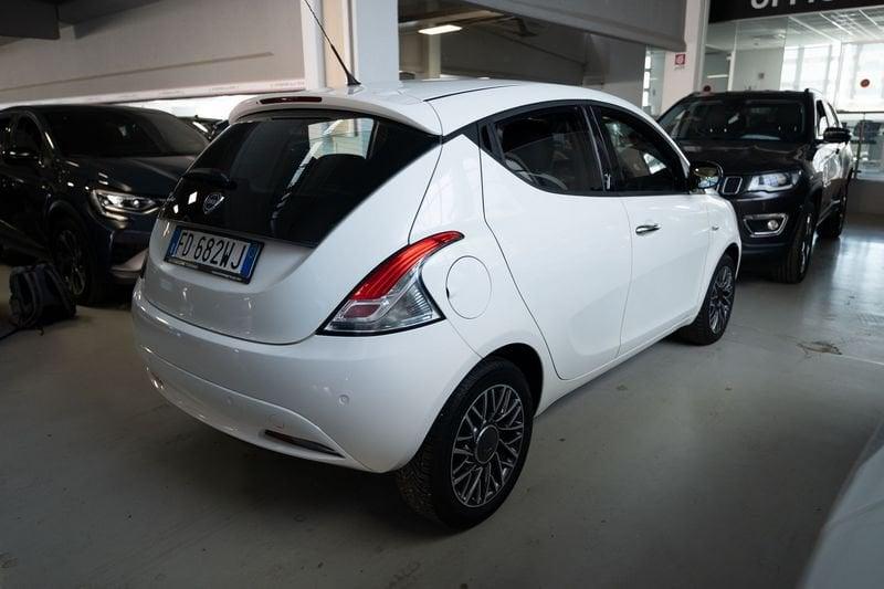 Lancia Ypsilon III 2015 1.2 Gold 69cv my16