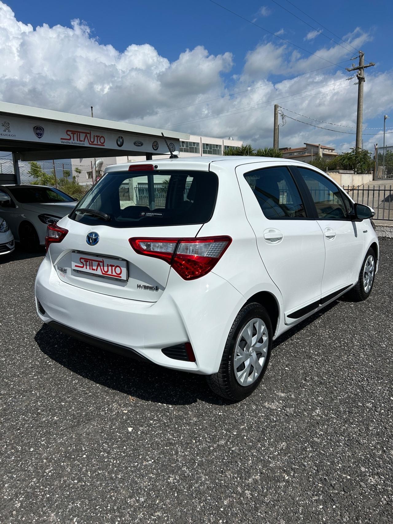 Toyota Yaris 1.5 Hybrid 5 porte Cool