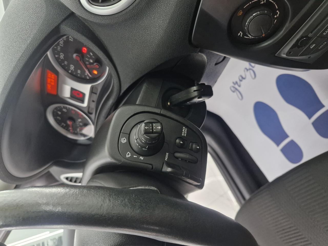 RENAULT CLIO 1.2 BENZINA 16V LUXE 140000KM