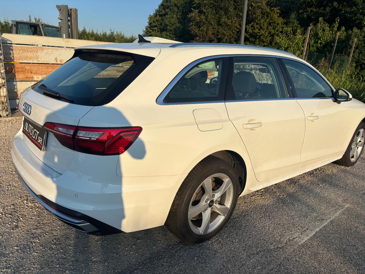 Audi A4 Avant 30 TDI/136 CV S tronic Business