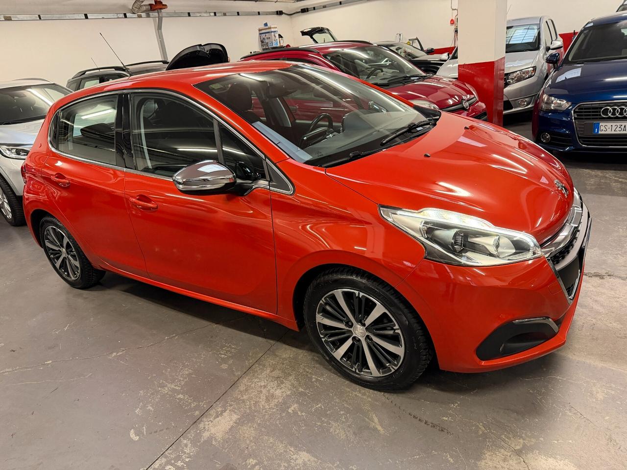 Peugeot 208 PureTech 82 5 porte Allure