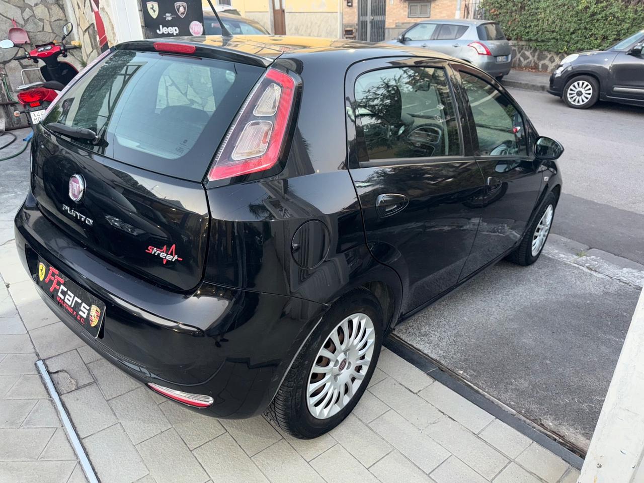 Fiat Punto 1.3 MJT II 75 CV 5 porte Street