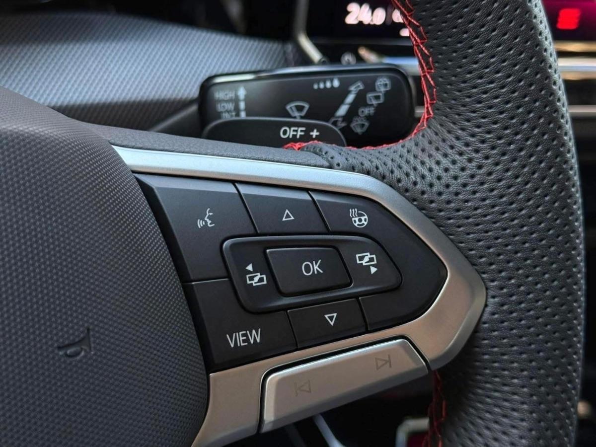 Volkswagen Golf 8.5 GTI 2.0 TSI 265CV