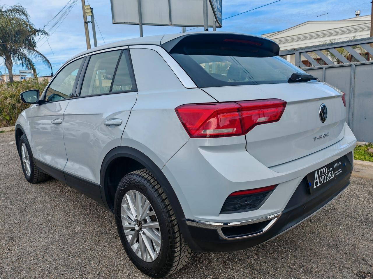 Volkswagen T-Roc 20TDI 115cv navig led 2022