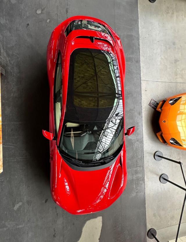 FERRARI Purosangue Purosangue