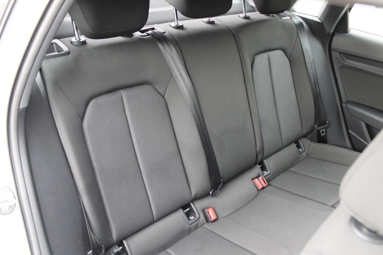 Audi A3 35 TDI S tronic Business Advanced