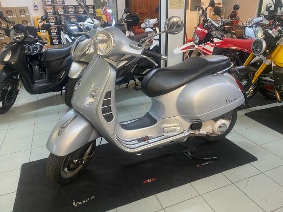 VESPA GTS 250 GTS