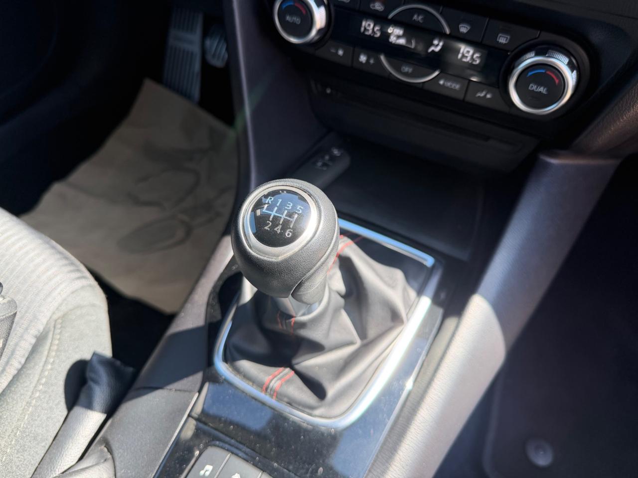 Mazda3 1.5 Skyactiv-D Exceed 2016