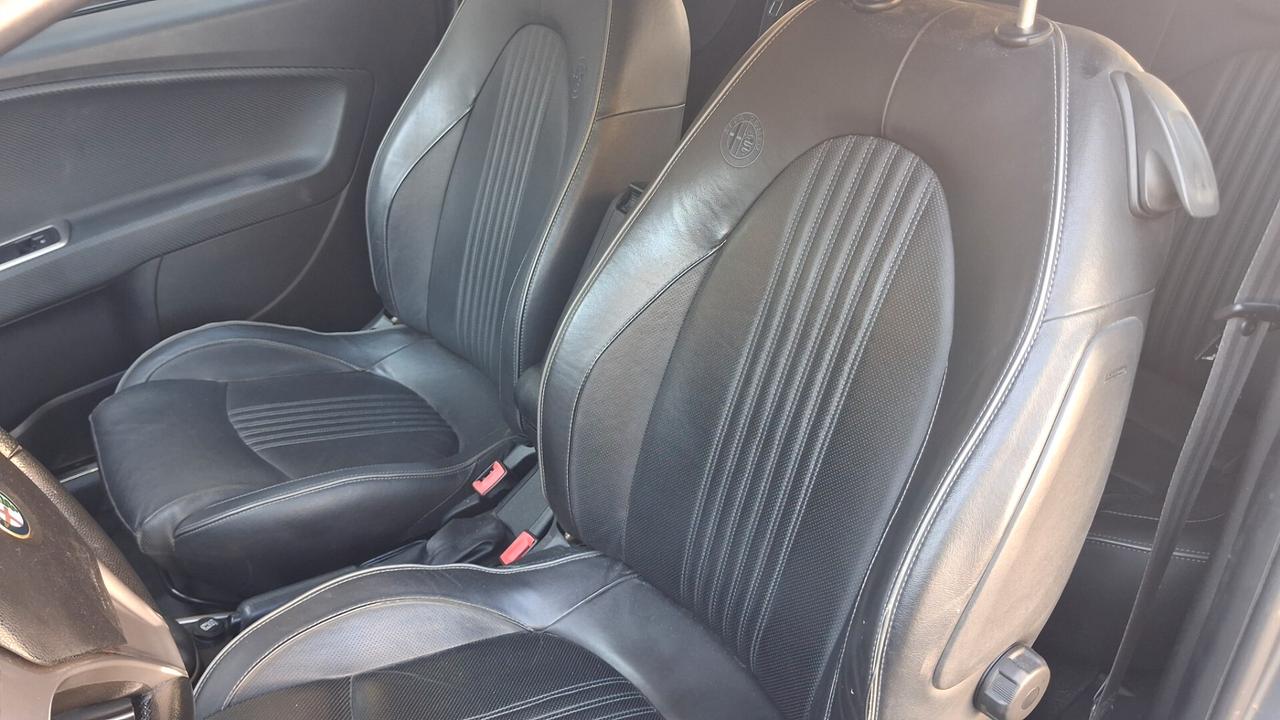 Alfa Romeo MiTo 1.4 T 120 CV GPL Distinctive Sport Pack