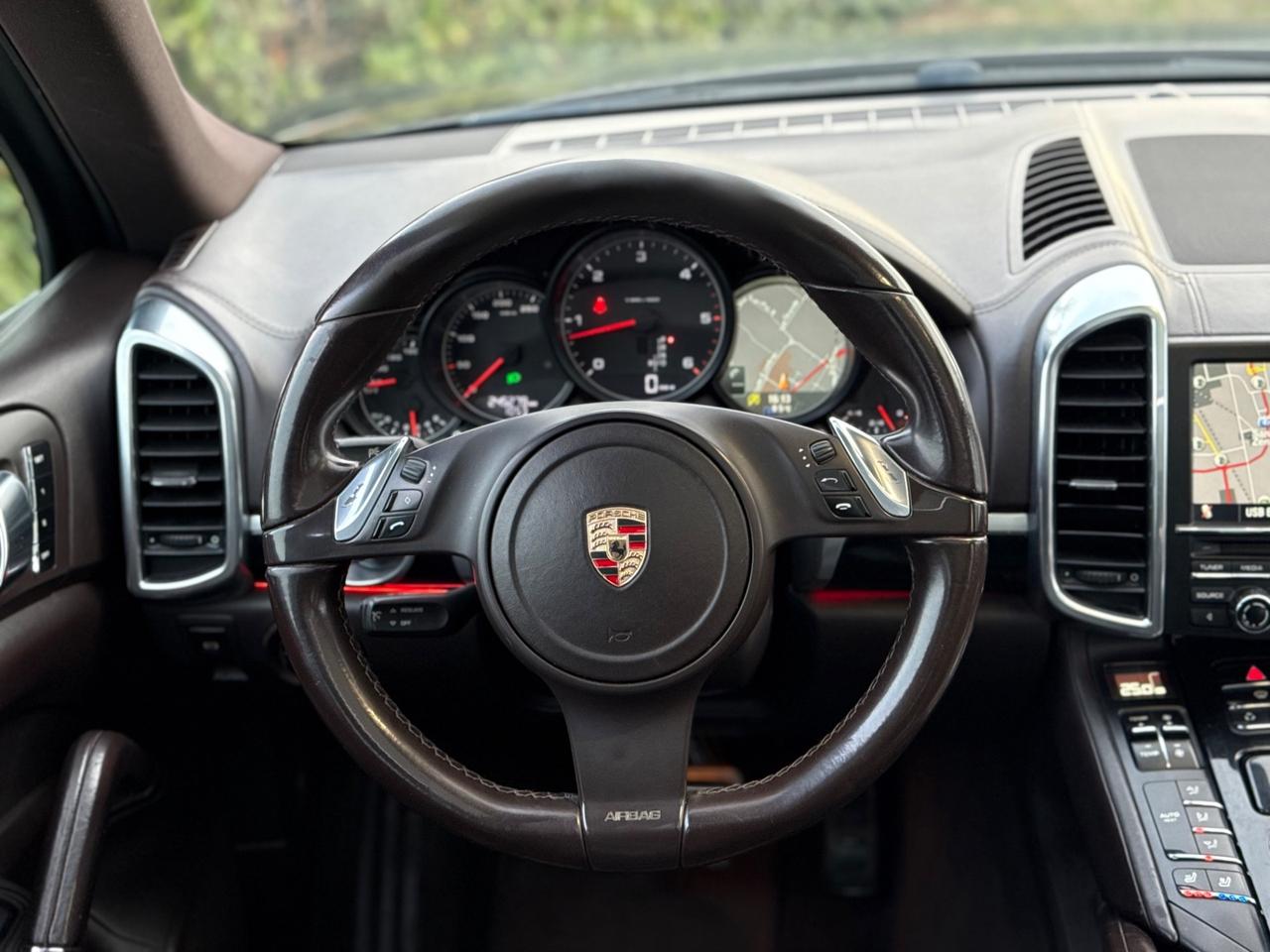 Porsche Cayenne 3.0 V6 TDI 245CV PLATINUM EDITION