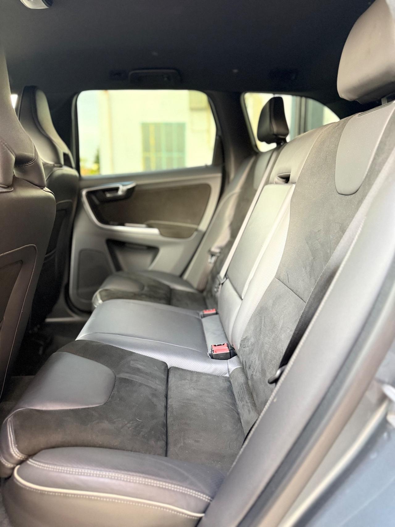 Volvo XC 60 XC60 D4 Geartronic R-design