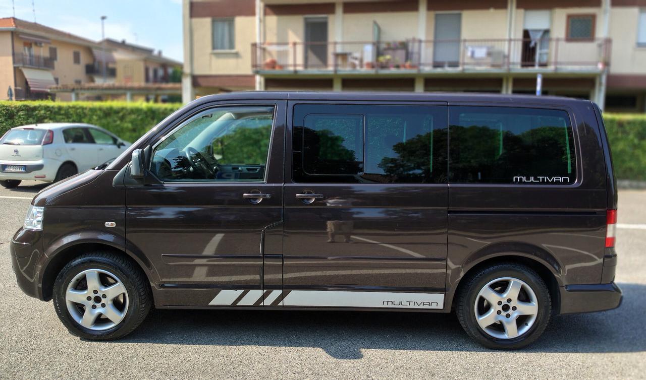 Volkswagen Multivan T5 2.5 TDI 4motion Gancio