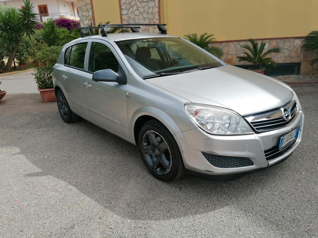 Opel Astra 1.7 CDTI 101CV 5 porte