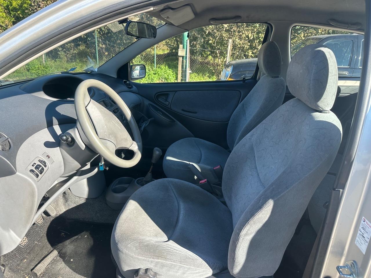 Toyota Yaris 1.0i 16V cat 3 porte