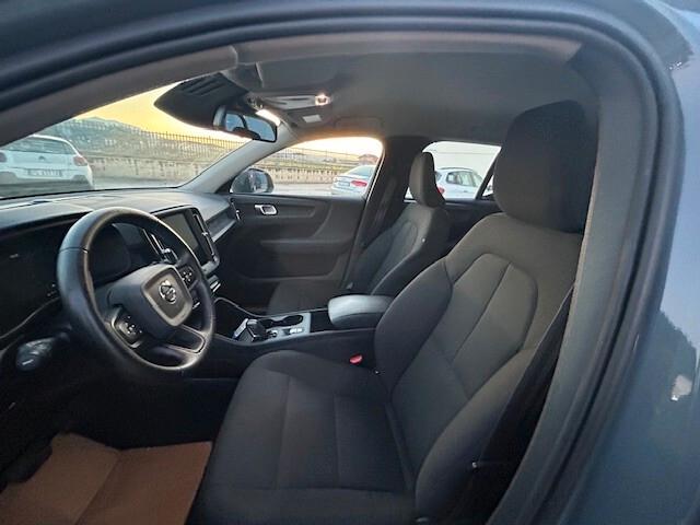 VOLVO XC40 D3 AWD GEARTONIC R-DESIGN