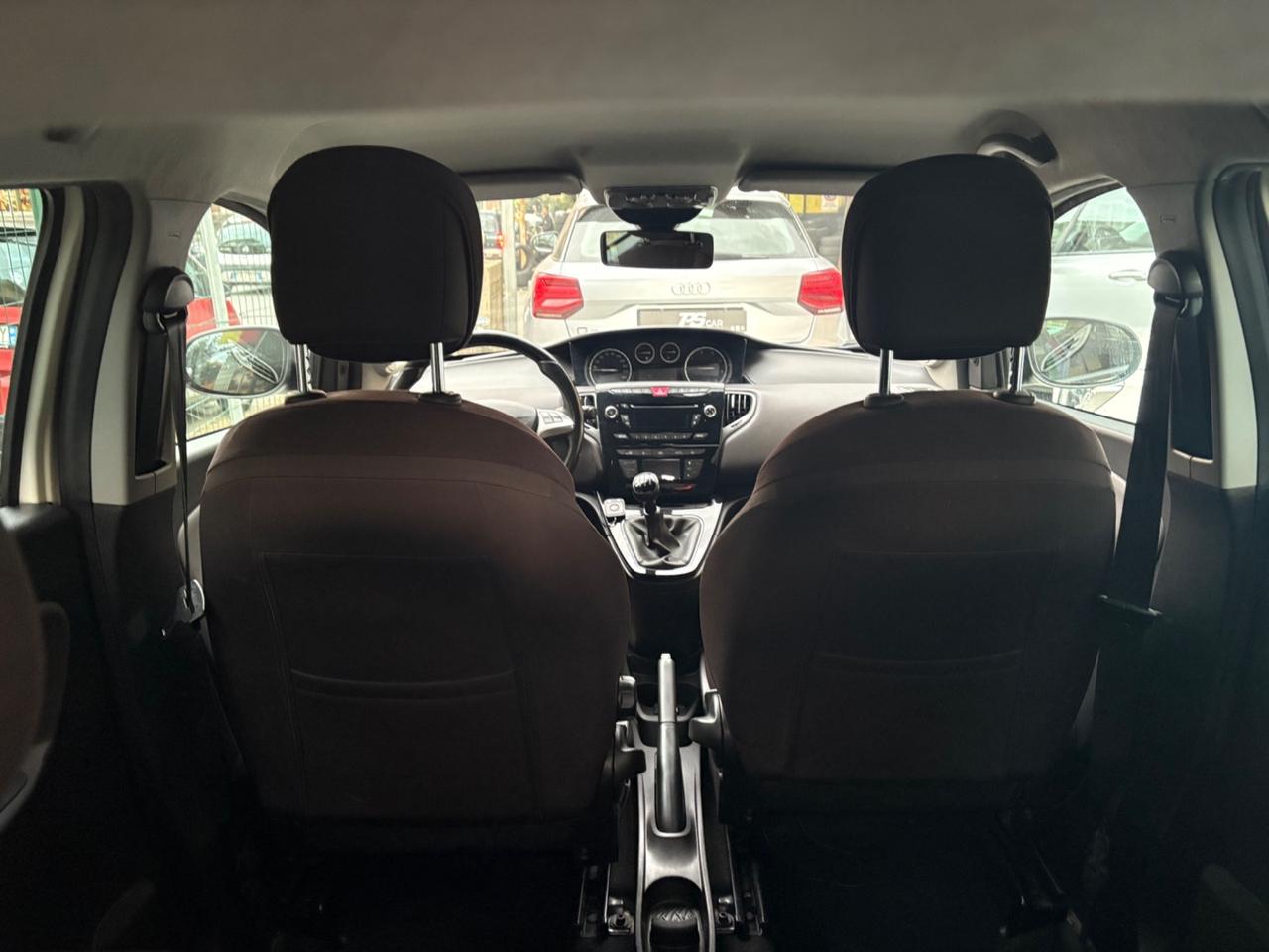 Lancia Ypsilon 1.3 MJT 16V 95 CV 5 porte S&S Silver