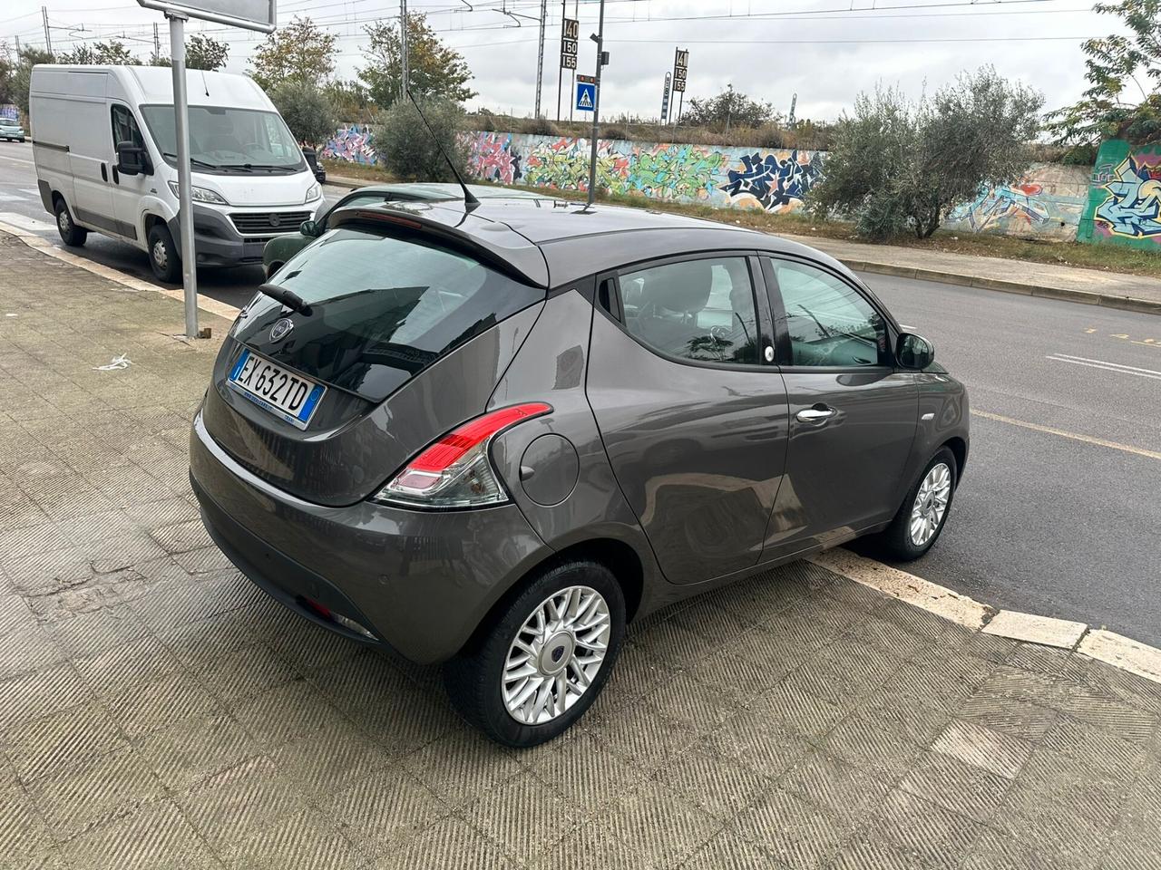 Lancia Ypsilon 1.2 69 CV 5 porte GPL Ecochic Gold