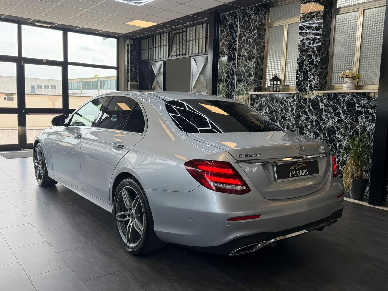 Mercedes-benz E 220 d Auto Premium Plus