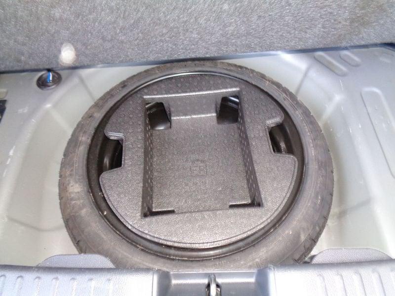 Toyota Yaris Yaris 1.5h Business