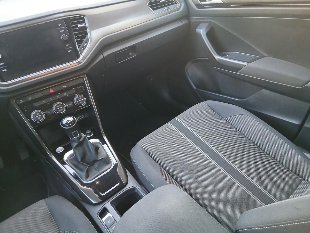 Volkswagen T-Roc 1.0 TSI 115 CV Style teck pack+doppi cerchi tua a € 199 mese