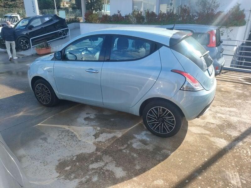 Lancia Ypsilon 3ª serie 1.0 FireFly 5 porte S&S Hybrid Oro