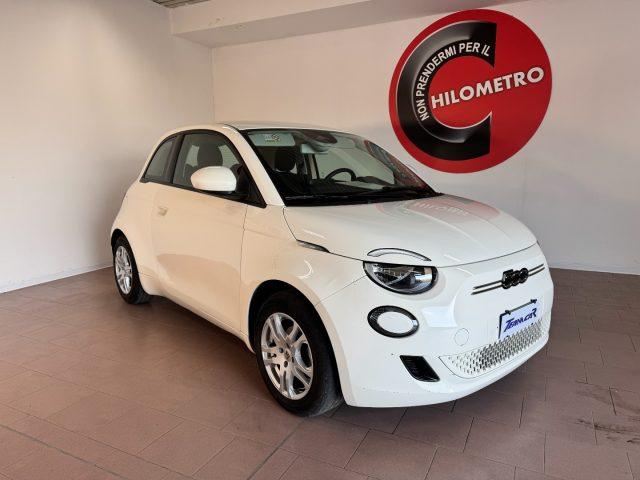 FIAT 500e Berlina 23,8 kWh Action