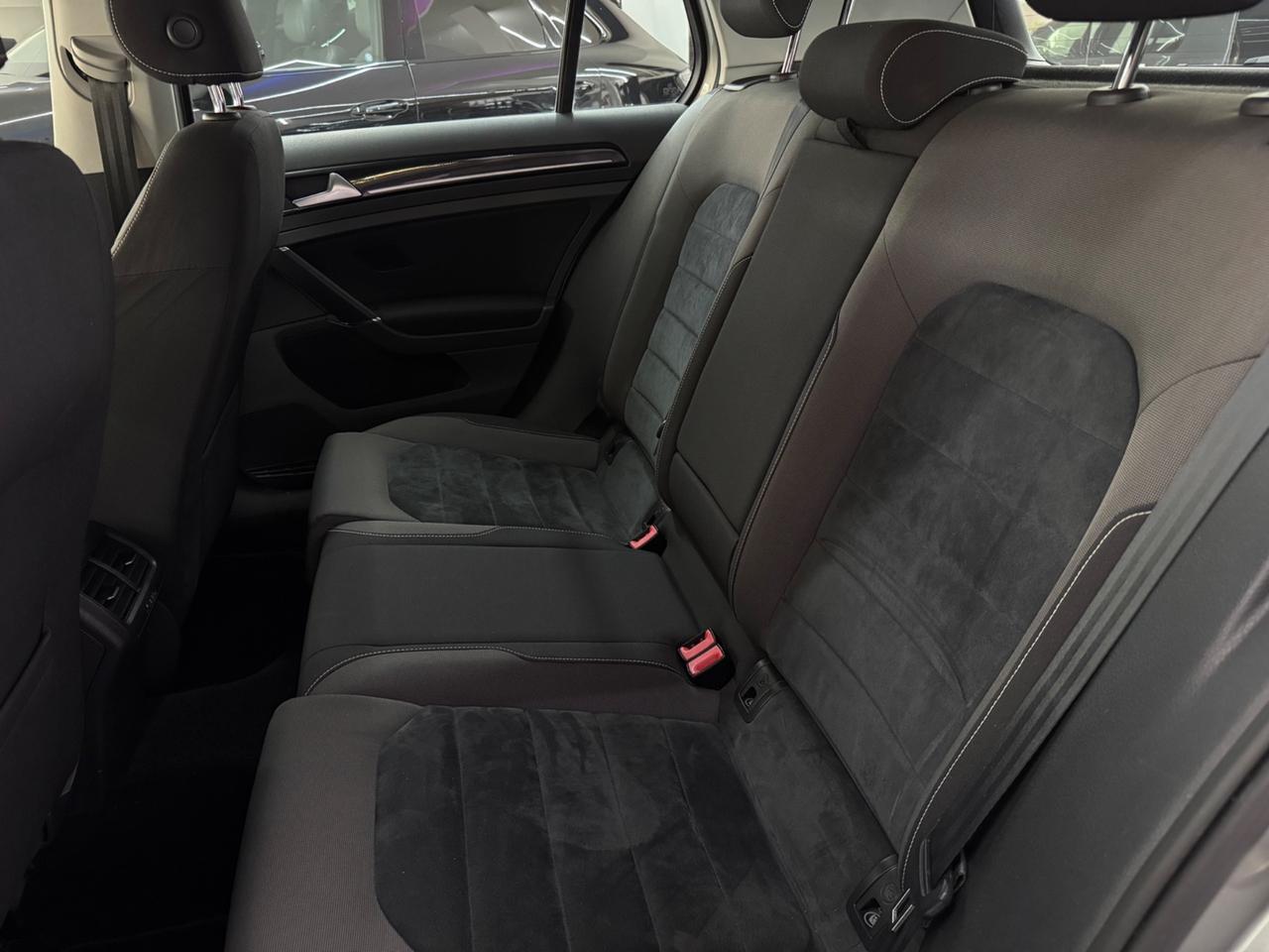 Volkswagen Golf 1.6 TDI DSG Highline BlueMotion Technology