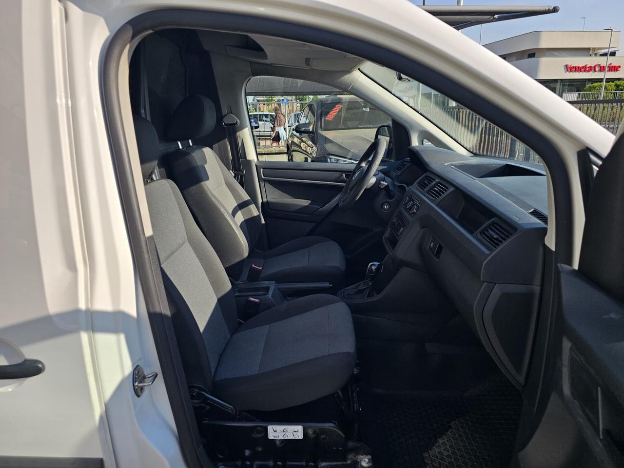Volkswagen Caddy 2.0 TDI 102 CV DSG Trendline Maxi