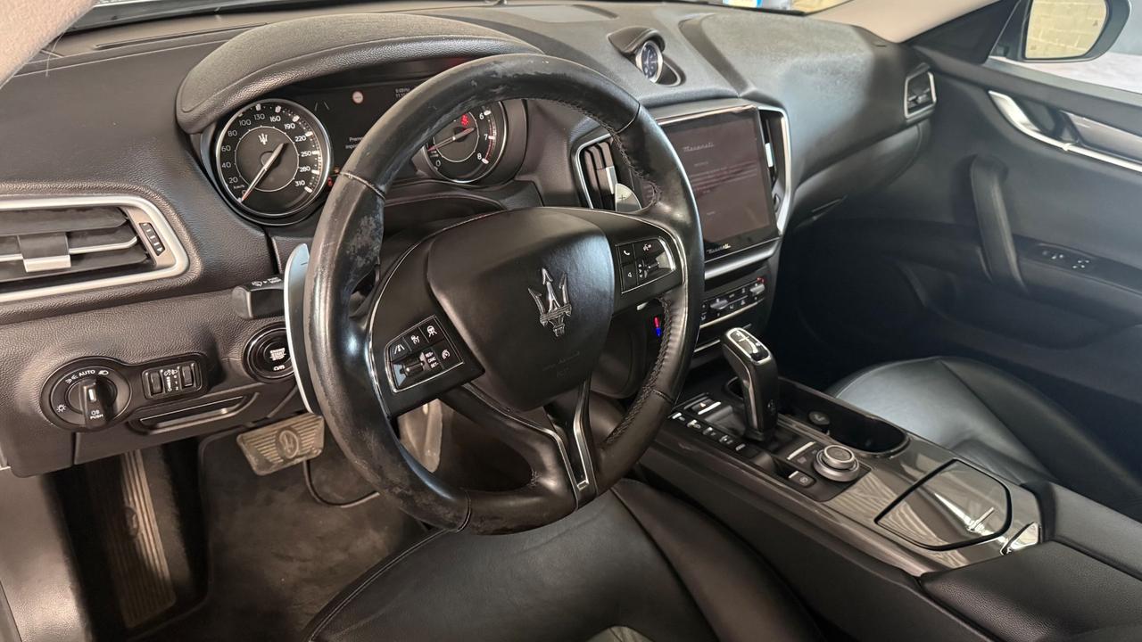 Maserati Ghibli 330 CV MHEV GT